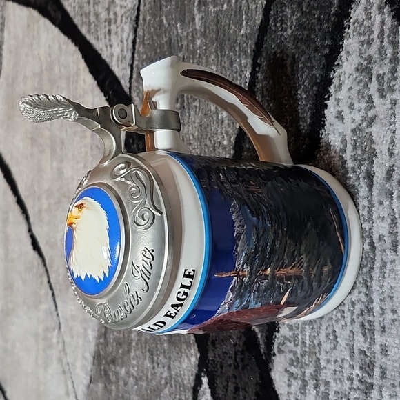ANHEUSER-BUSCH 1999 THE AMERICAN BALD EAGLE STEIN SPRING SERIES COLLECTOR - Picture 8 of 13